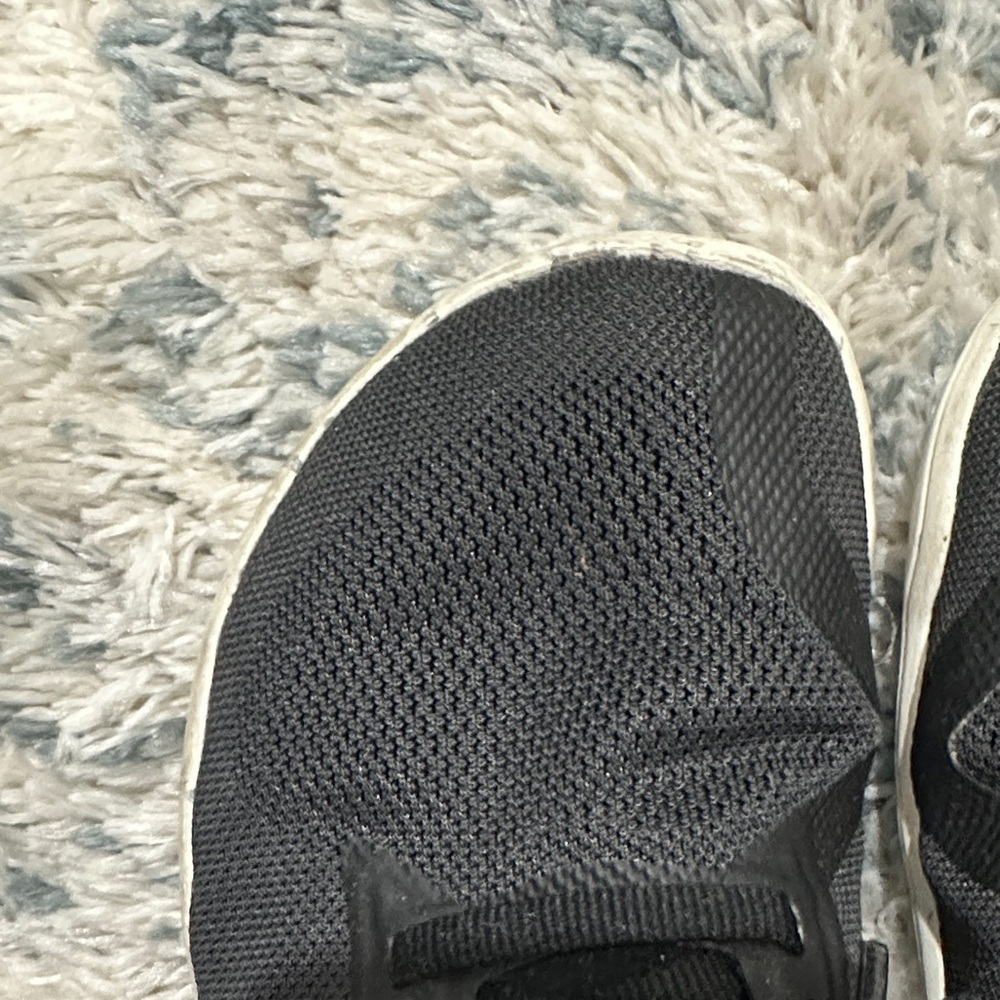 Women’s Vivobarefoot shoes - Picture 4 of 6